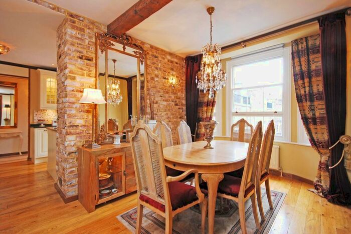 1 Bedroom Flat To Rent In Gilbert Street, , Mayfair, London K, W1