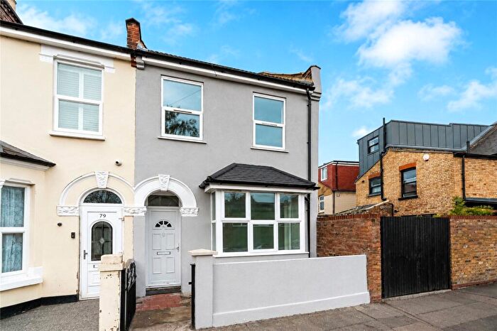 6 Bedroom End Of Terrace House For Sale In Erskine Road, Walthamstow, E17