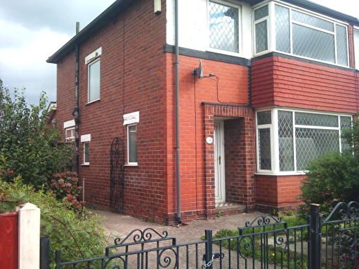 3 Bedroom Semi Detached House For Sale In Woodhouse Road, DN2