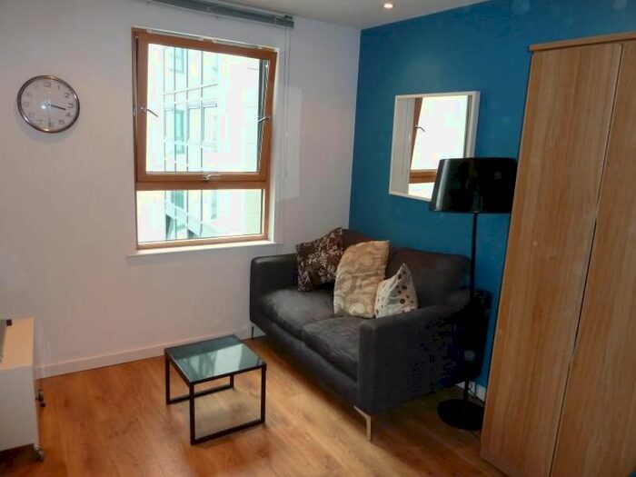 Studio To Rent In Gateway East, East Street, LS9