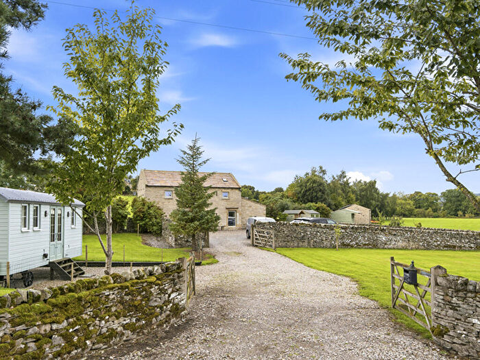 2 Bedroom Equestrian Facility For Sale In Dog Hill Barn, Middleham, DL8
