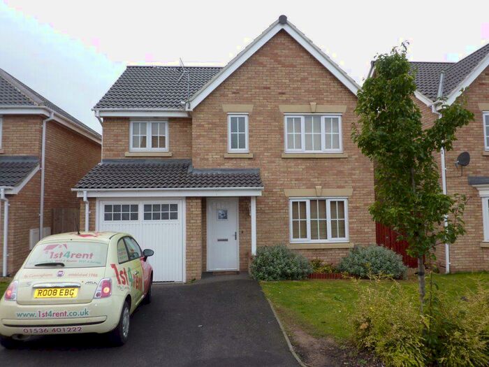 4 Bedroom Detached House To Rent In Powys Close, NN18