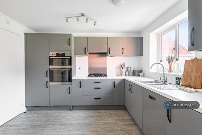 4 Bedroom Semi-Detached House To Rent In Redcurrant Avenue, Aylesbury, HP18