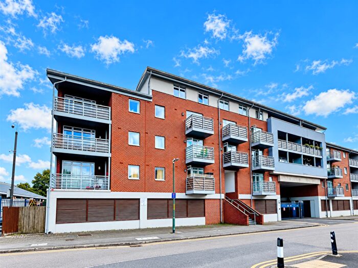 Studio For Sale In Kingfisher Meadow, Maidstone, ME16