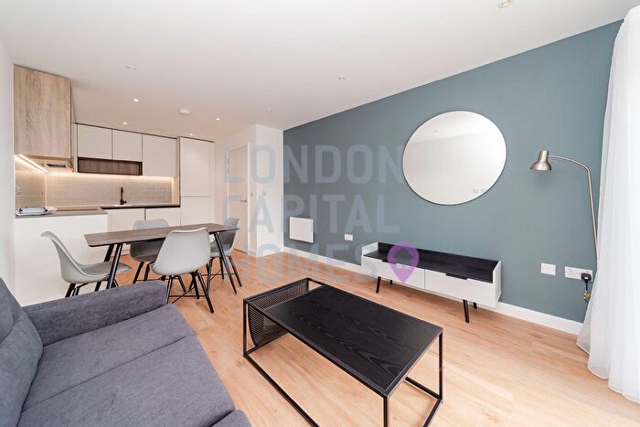 1 Bedroom Flat To Rent In Farington House, East Drive, London, NW9