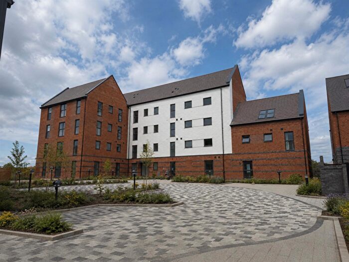 3 Bedroom Apartment To Rent In Stonehaven, Ebbsfleet, DA10