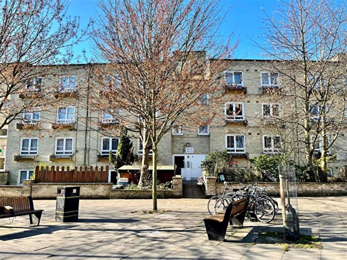 1 Bedroom Flat To Rent In Hilldrop Crescent, London, N7