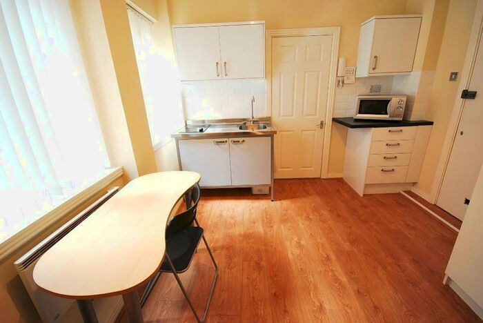Studio To Rent In Tower House, City Centre, NE1