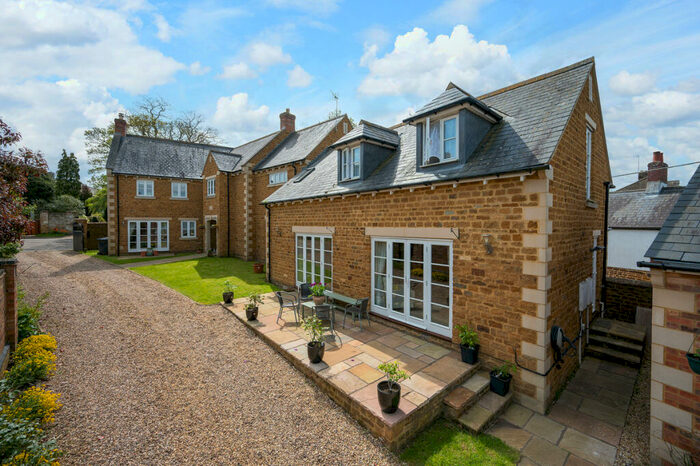 5 Bedroom Detached House For Sale In Harrington Road, Old, Northamptonshire, NN6