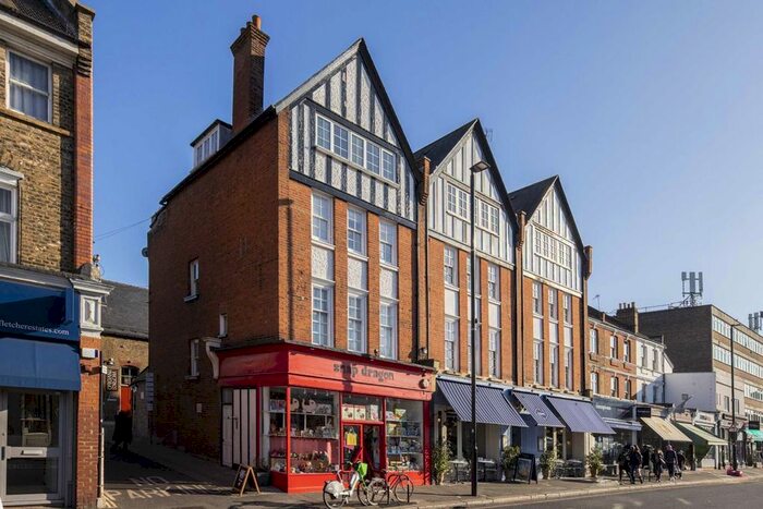 2 Bedroom Flat To Rent In Turnham Green Terrace, London, W4