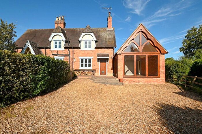 3 Bedroom Cottage For Sale In Knights Cottage, Dunstall Hill, Dunstall, DE13