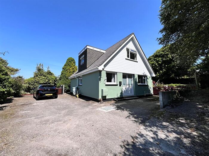 4 Bedroom Detached House For Sale In Mount Pleasant Road, Camborne, TR14