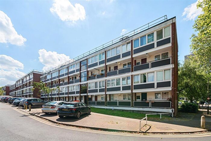 4 Bedroom Flat To Rent In Sherfield Gardens, London, SW15
