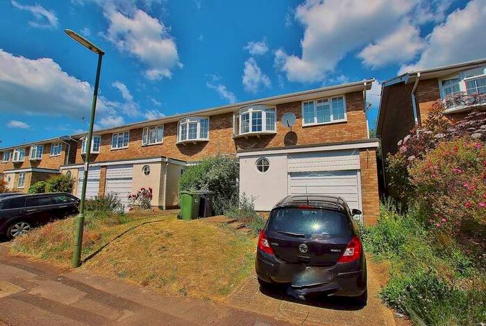 4 Bedroom End Of Terrace House To Rent In Lynwood, GU2