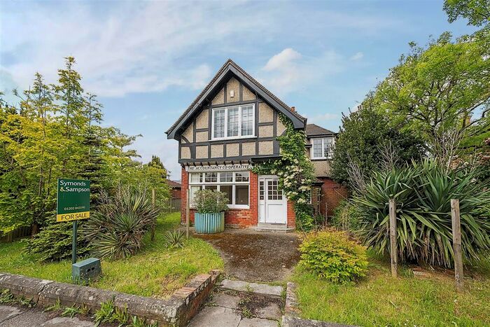 3 Bedroom Property For Sale In Dorchester Road, Lytchett Minster, Poole, BH16