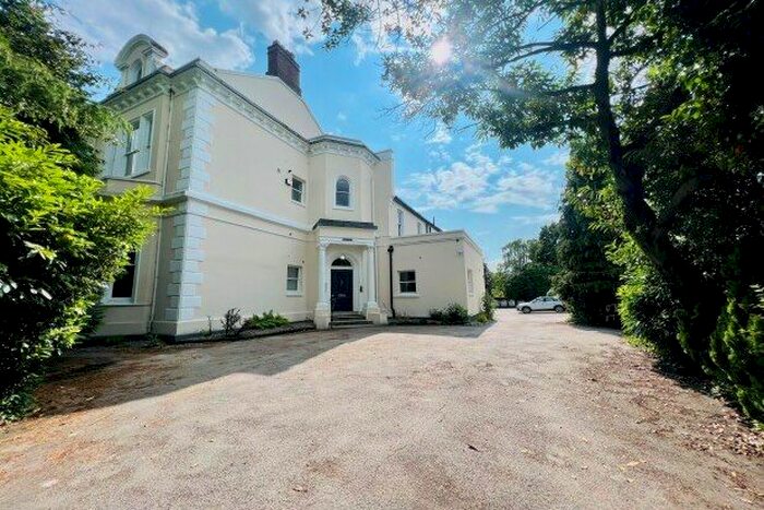 2 Bedroom Flat To Rent In Raford House, Leamington Spa, CV32