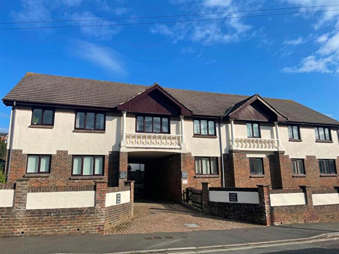 2 Bedroom Flat For Sale In Avenue Road, Shanklin, PO37