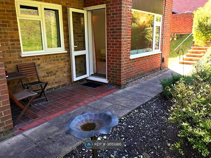 2 Bedroom Flat To Rent In Underwood Rd, Caterham, CR3
