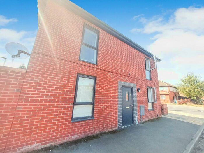 3 Bedroom Terraced House To Rent In Field Street, Salford, Manchester, M6