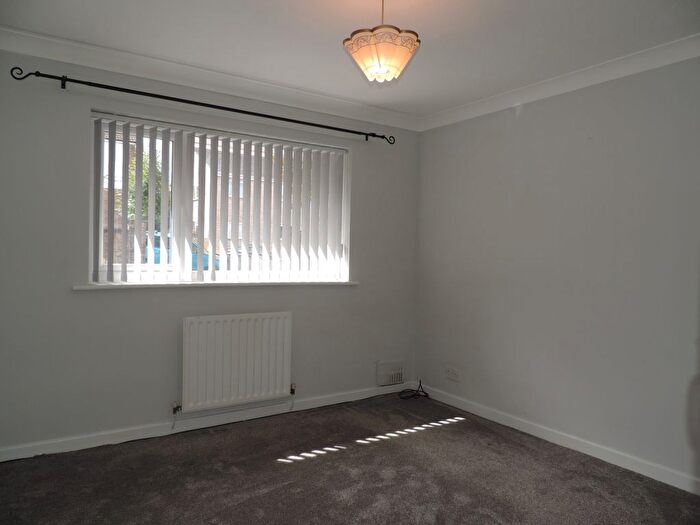 1 Bedroom Bungalow To Rent In Hall Road, Aughton, S26