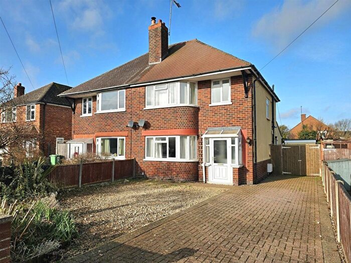 3 Bedroom Semi Detached House For Sale In Barnwood Avenue, Gloucester, GL4