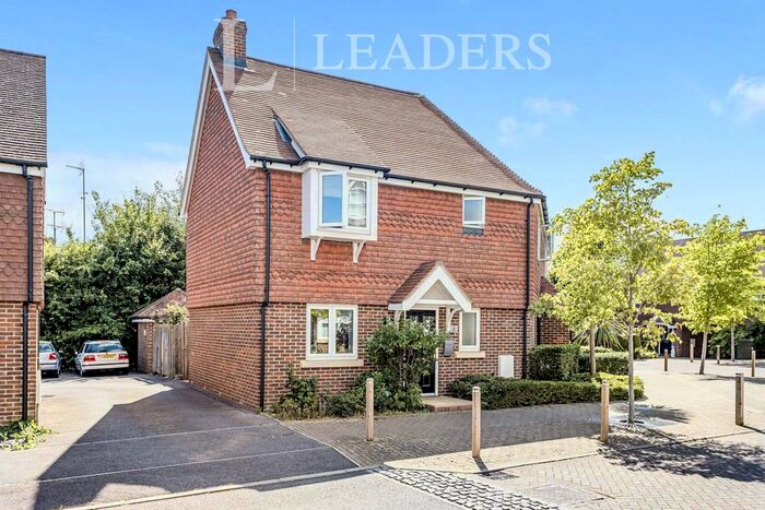 2 Bedroom Flat To Rent In Barncroft Drive, Lindfield, Haywards Heath, RH16