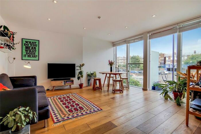 2 Bedroom Flat To Rent In Cester Street, Haggerston, London, E2