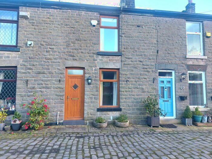 2 Bedroom Cottage To Rent In Elliott Street, Bolton, BL1
