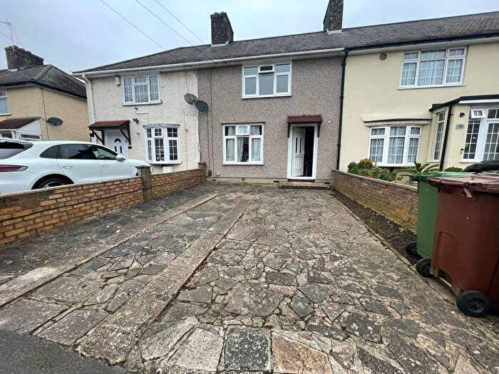 3 Bedroom Terraced House To Rent In Harrold Road, Dagenham, RM8