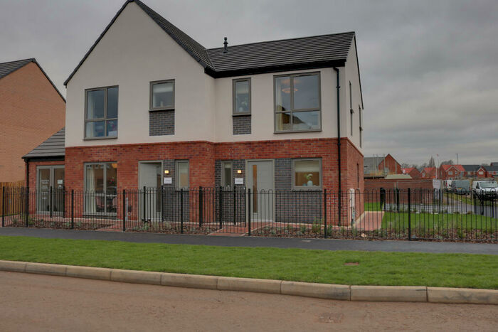 2 Bedroom House To Rent In Harker Close, Hucknall, NG15