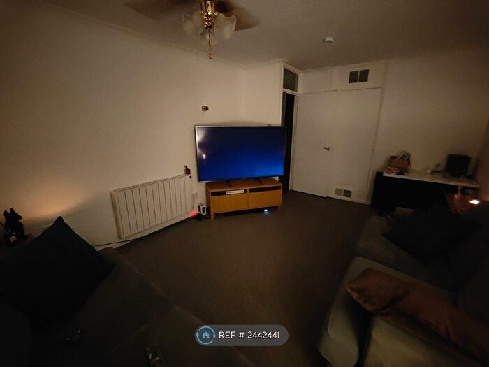 2 Bedroom Flat To Rent In Greenways, Sawtry, Huntingdon, PE28