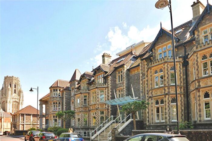 1 Bedroom Apartment For Sale In Elmdale Road, Tyndalls Park, Bristol, BS8