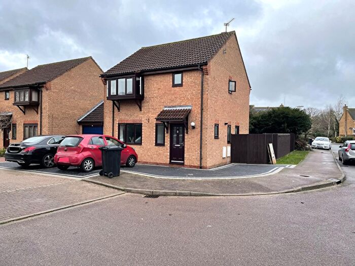 3 Bedroom Property To Rent In Lincroft, Cranfield, Bedfordshire., MK43