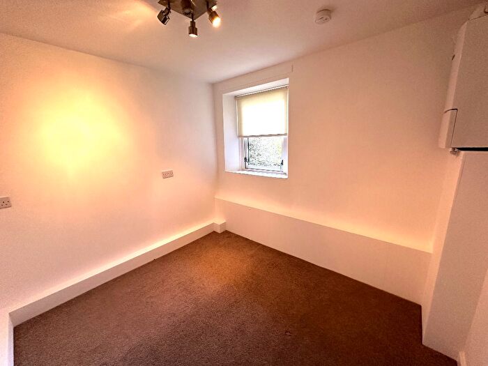 2 Bedroom Flat To Rent In Brown Street, Broughty Ferry, Dundee, DD5