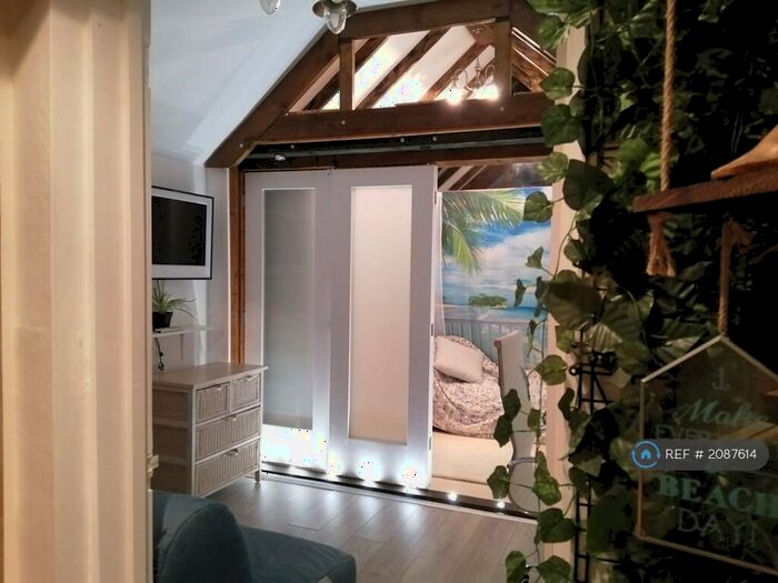 Studio To Rent In Jobs Lane, Coventry, CV4