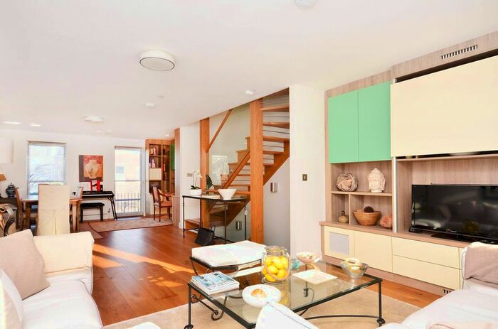 2 Bedroom Property To Rent In Haygarth Place, Wimbledon Village, London, SW19