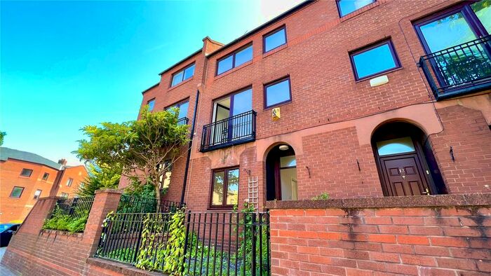 3 Bedroom Detached House To Rent In Cathedral Close, Liverpool, L1