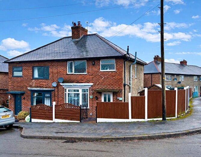 3 Bedroom Semi Detached House For Sale In Holt Drive, Matlock, Derbyshire, DE4