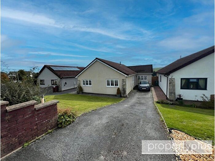 3 Bedroom Bungalow For Sale In The Heathlands, Porth, Rhondda Cynon Taff, CF39