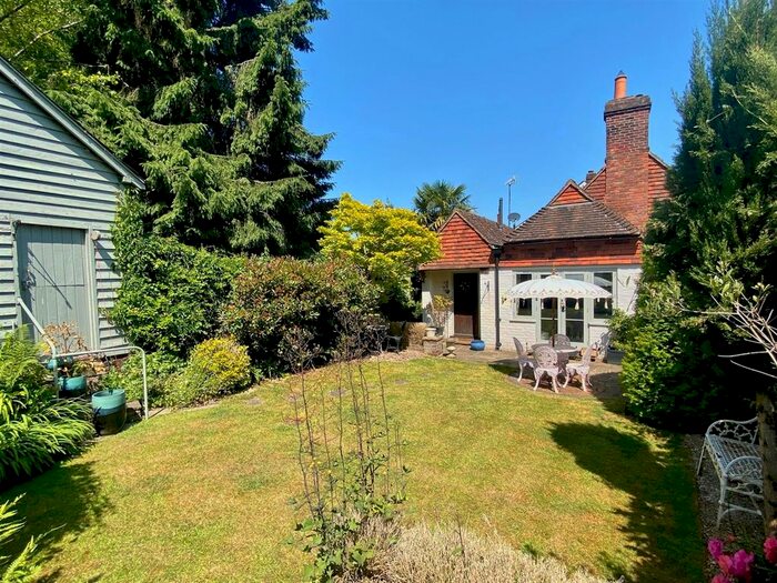 3 Bedroom Detached House For Sale In Chart Lane, Brasted, Westerham, TN16