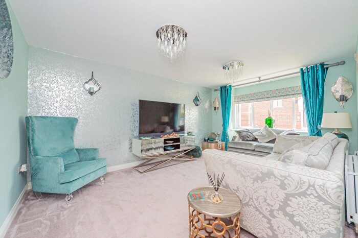 5 Bedroom Detached House For Sale In Riddles Avenue, Willaston, Nantwich, Cheshire, CW5