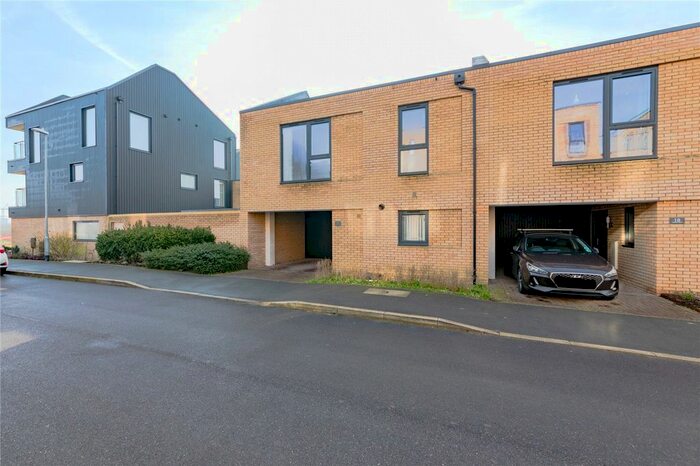 4 Bedroom Terraced House To Rent In Allbutt Way, Trumpington, Cambridge, Cambridgeshire, CB2