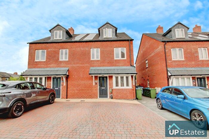 4 Bedroom Semi Detached House For Sale In Shortwood Place, Wyken, Coventry, CV2