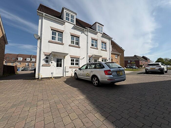 4 Bedroom Semi-Detached House To Rent In Bloomfield Road, Haverhill - Suffolk, CB9