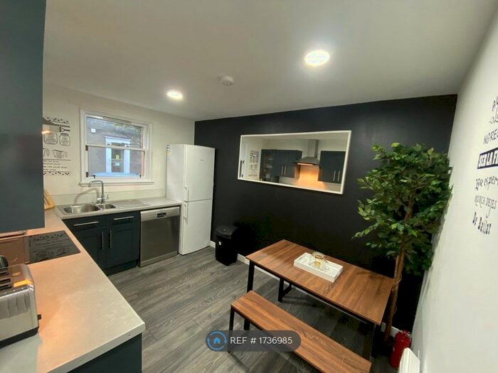 3 Bedroom Flat To Rent In Spring Garden, Aberdeen, AB25