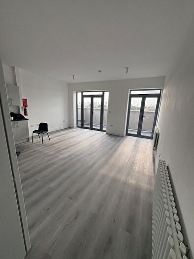 3 Bedroom Flat To Rent In London, E7