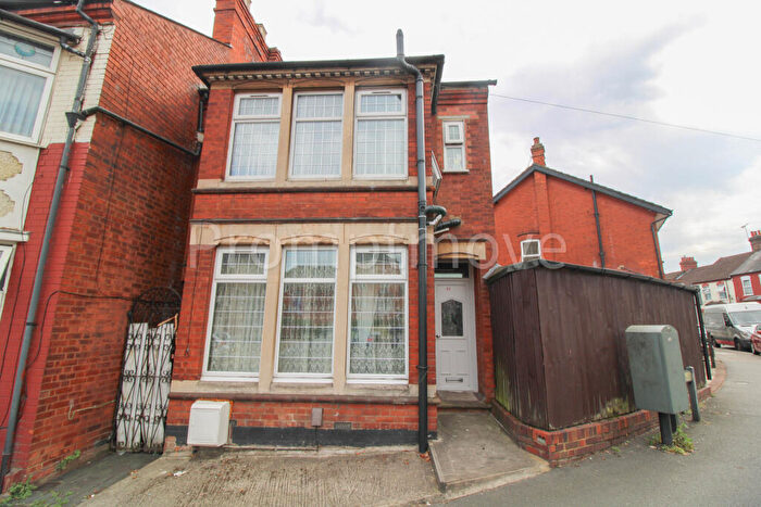3 Bedroom End Of Terrace House To Rent In Dallow Road Luton, LU1