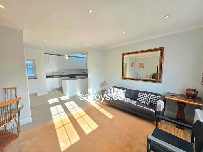 2 Bedroom Flat To Rent In Ashbourne Avenue, Temple Fortune, London, NW11
