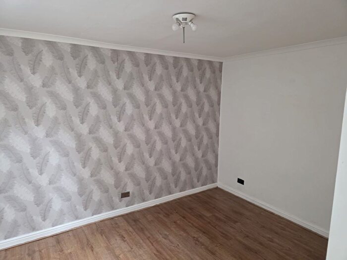 2 Bedroom Flat To Rent In High Road Leyton, E10