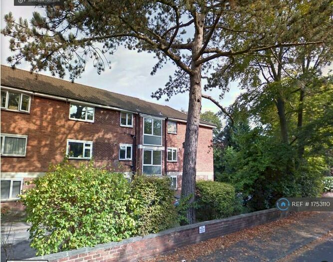 2 Bedroom Flat To Rent In Sale, Manchester, M33